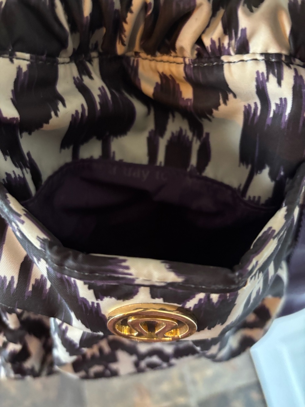 Lululemon Effortless tote bag Ikat colour in beautiful purple & cream pattern